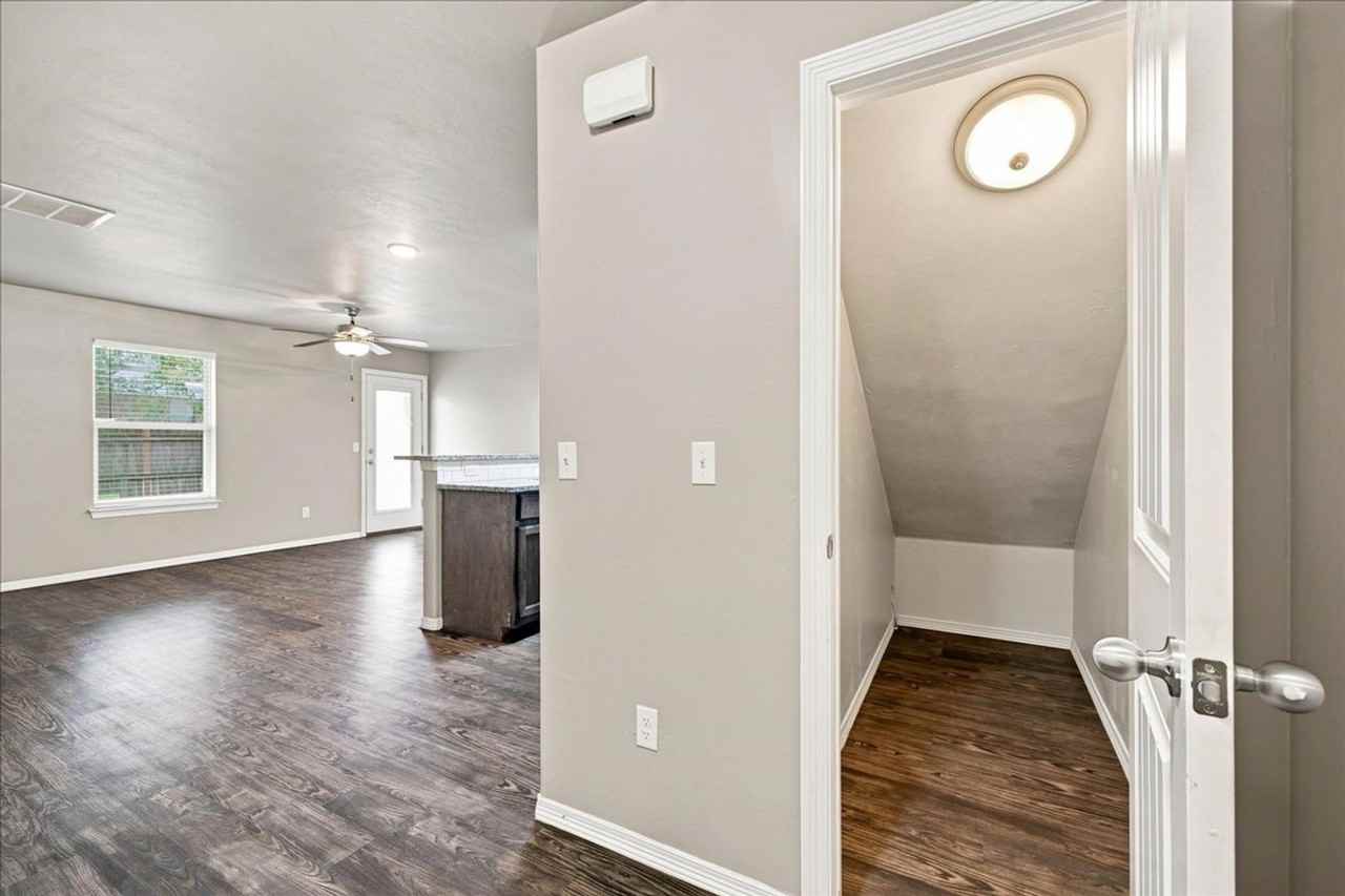 2024 Buena Vida Ln - Photo 3 of 20