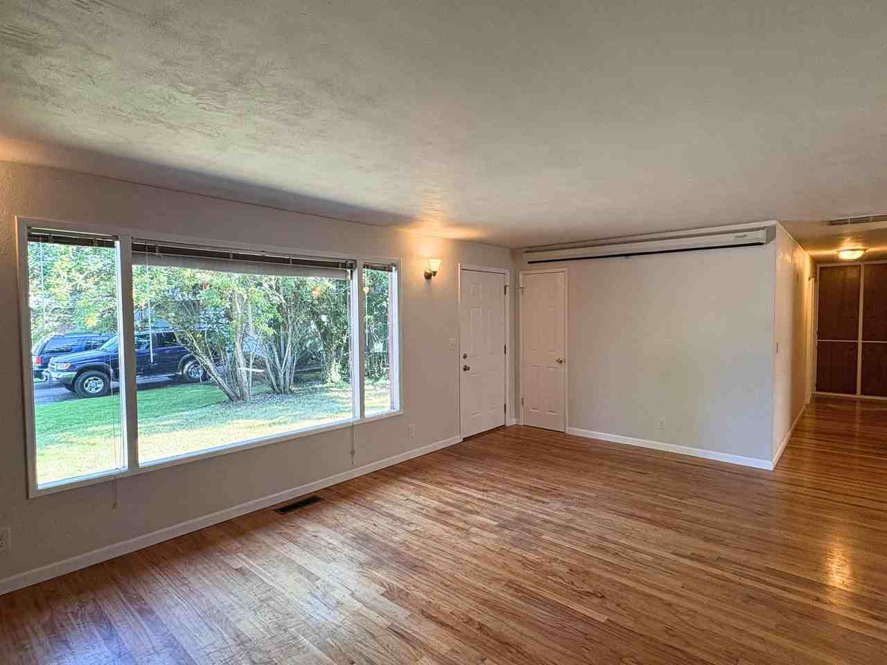 1115 Nw 20th St - Photo 5 of 23