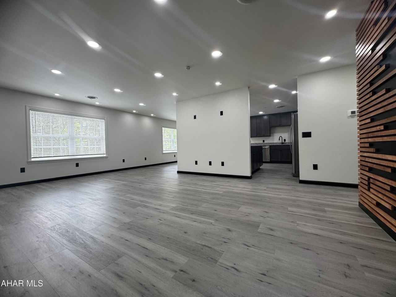 8495 Woodbury Pike #2 - Photo 4 of 15