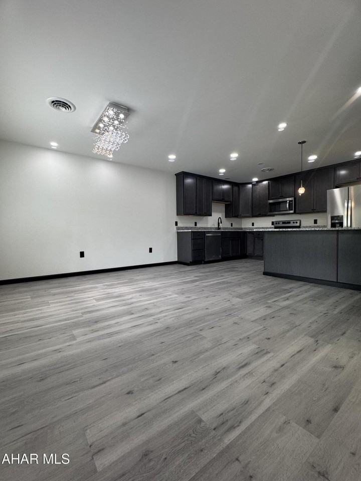 8495 Woodbury Pike #2 - Photo 5 of 15