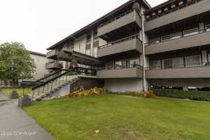 featured image of 221 E 7th Ave #204