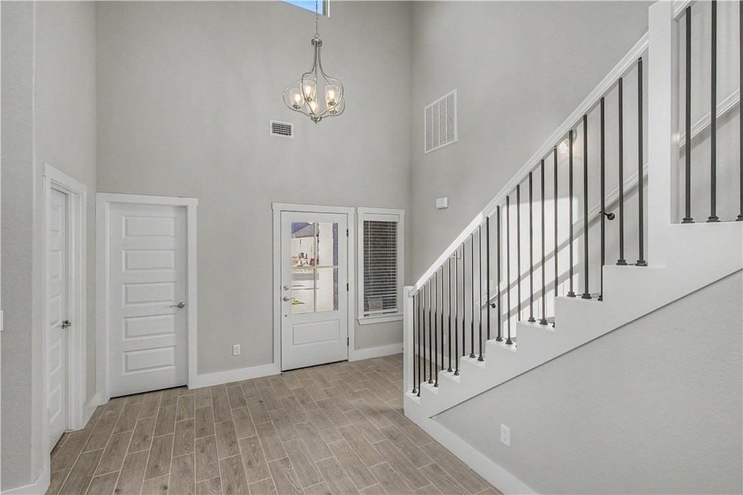 6800 Sw High Meadow Blvd - Photo 2 of 26