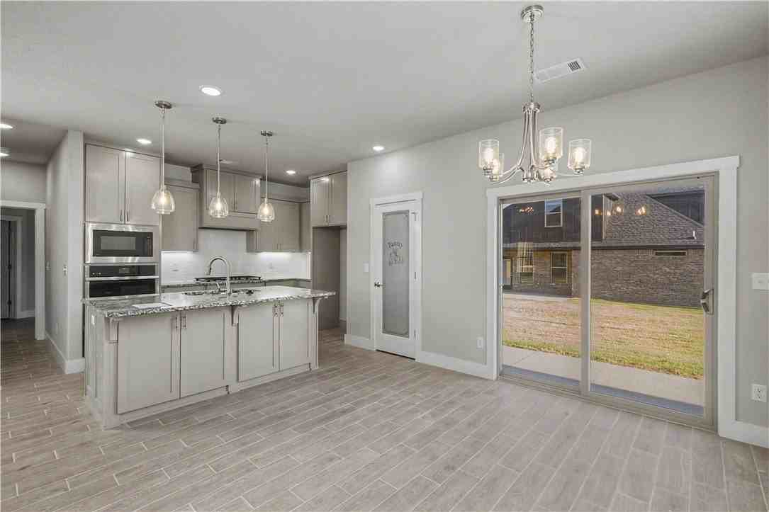 6800 Sw High Meadow Blvd - Photo 6 of 26