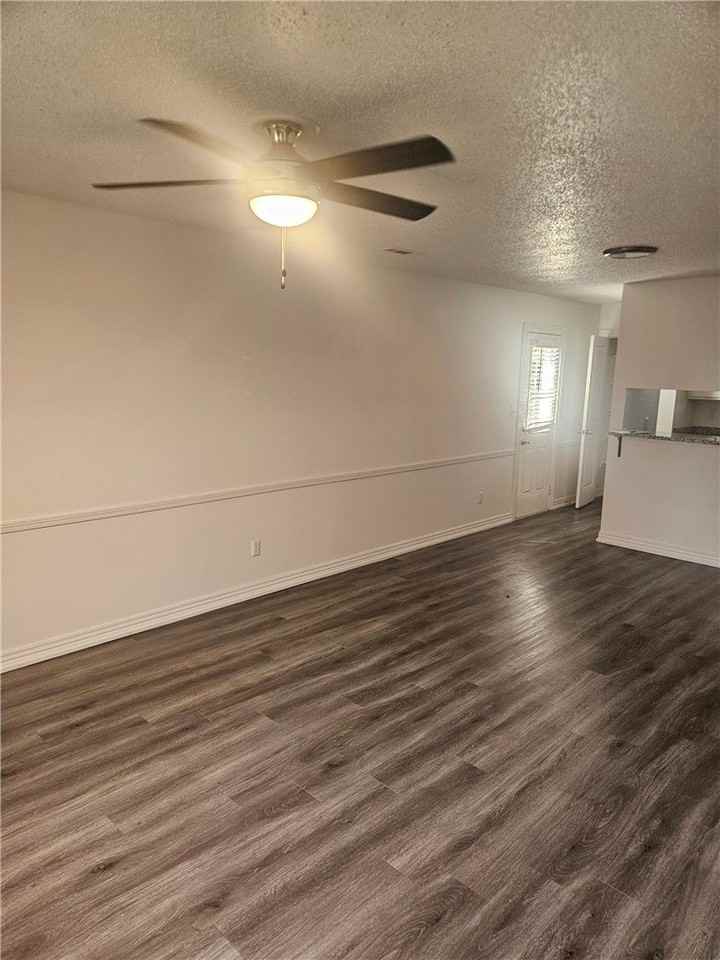 1301 E Central Ave #H06 - Photo 3 of 16