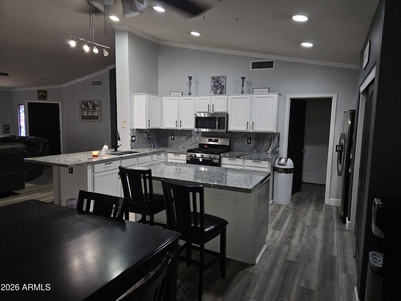 10937 E Catalina Ave - Photo 4 of 28