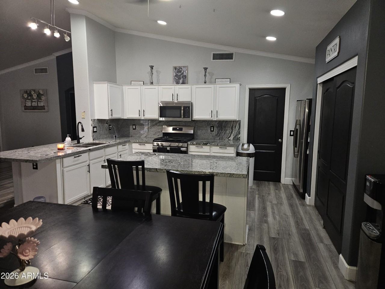 10937 E Catalina Ave - Photo 6 of 28