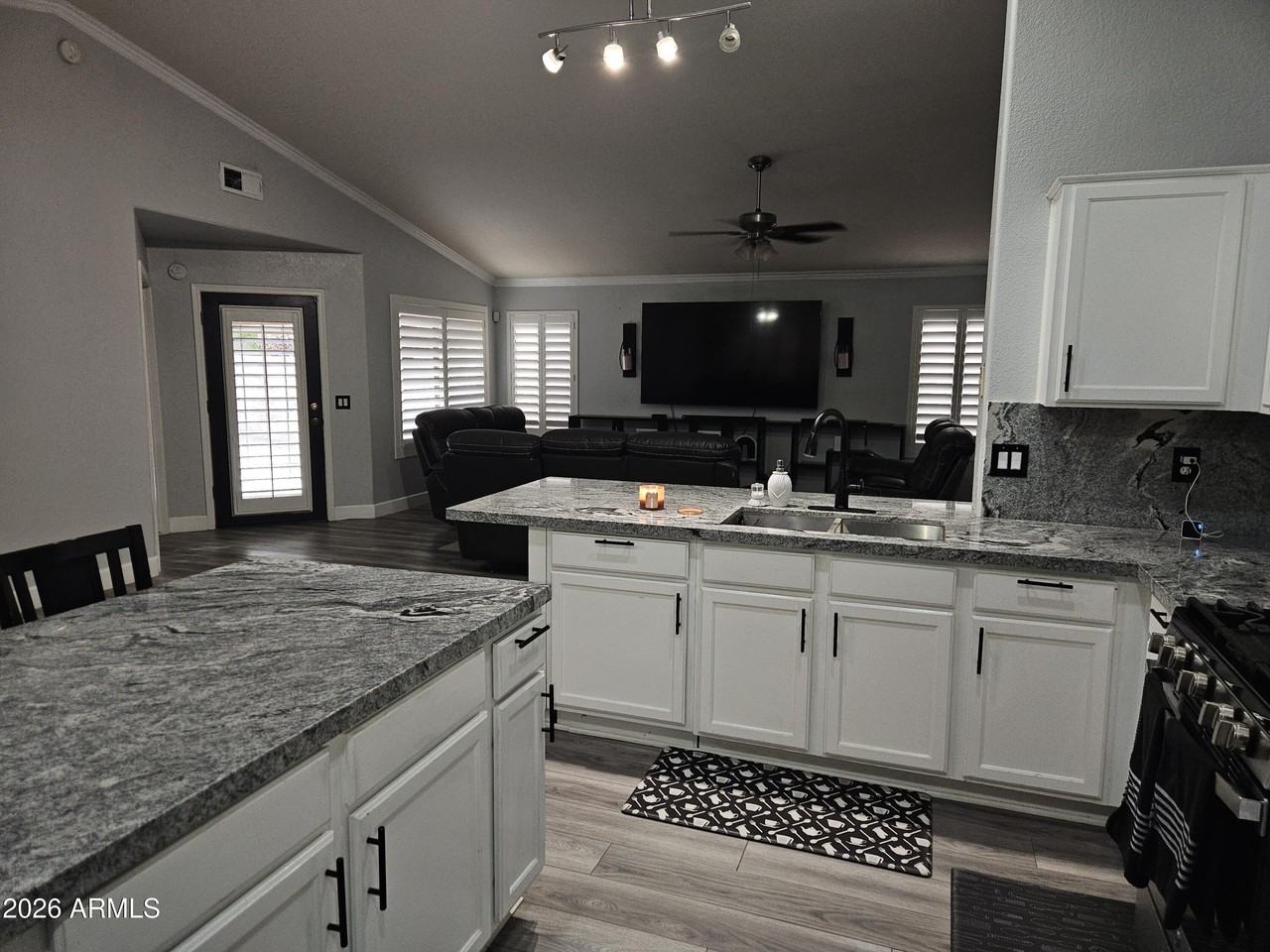 10937 E Catalina Ave - Photo 7 of 28