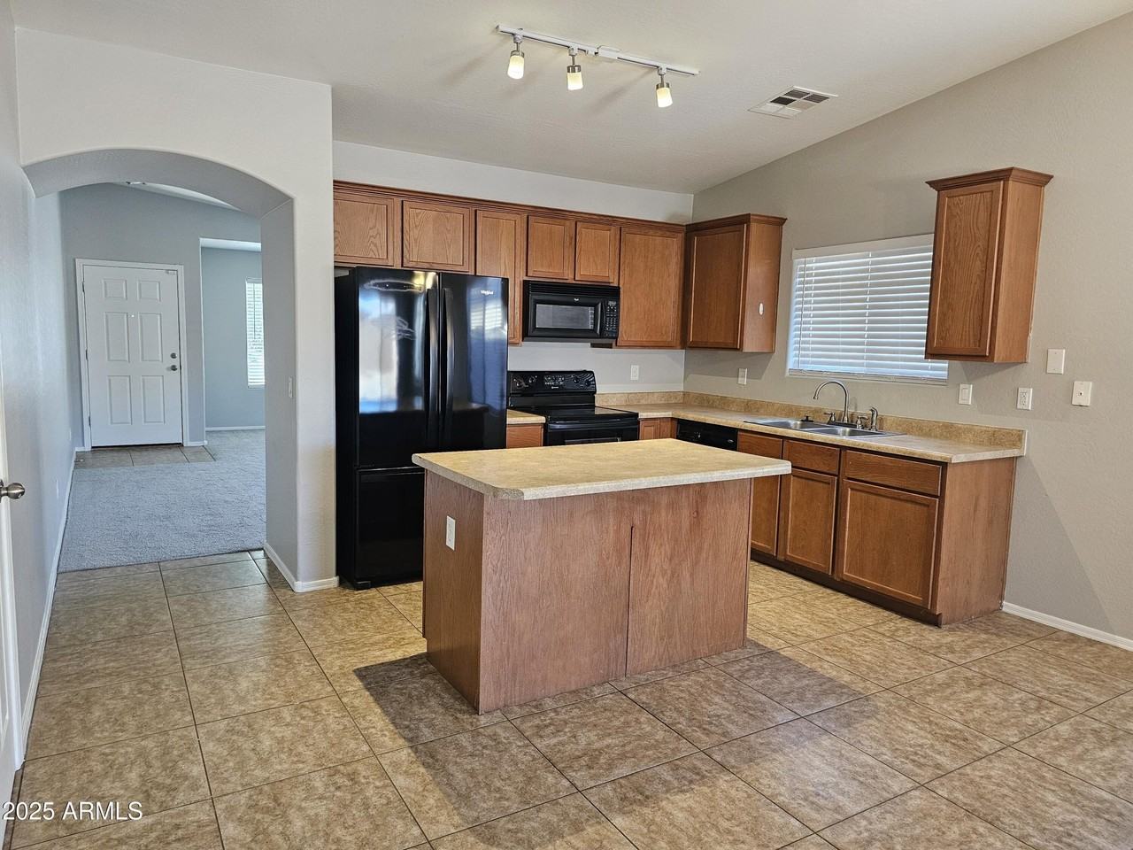 45360 W Woody Rd - Photo 6 of 37
