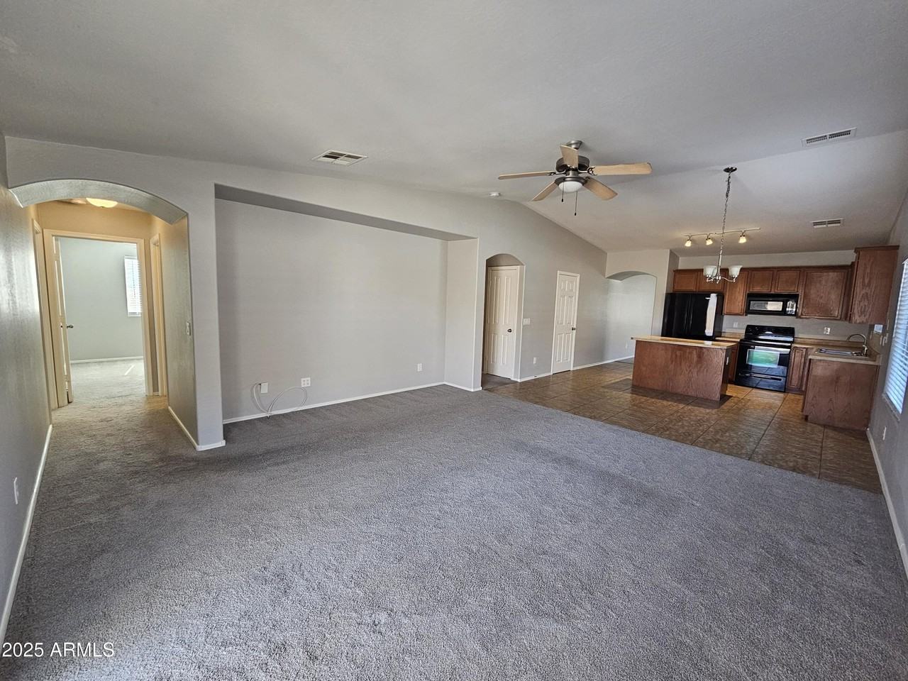 45360 W Woody Rd - Photo 7 of 37