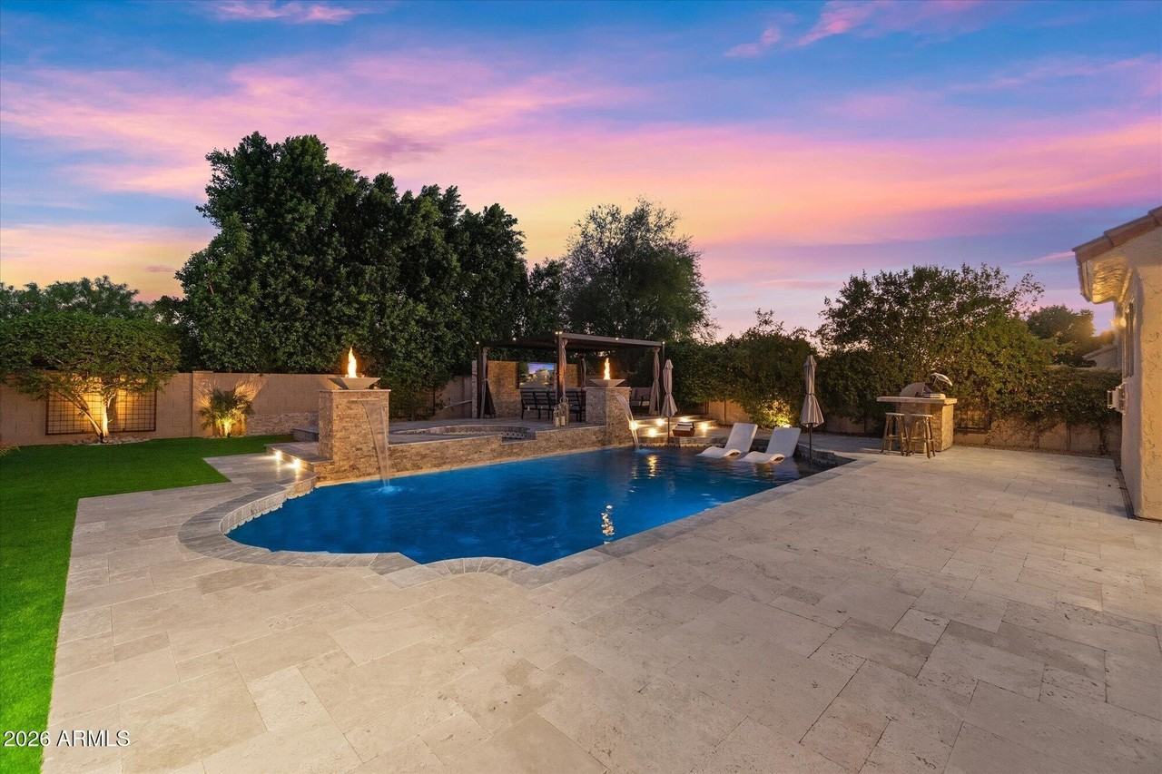 7685 E Via Del Sol Dr - Photo 4 of 40