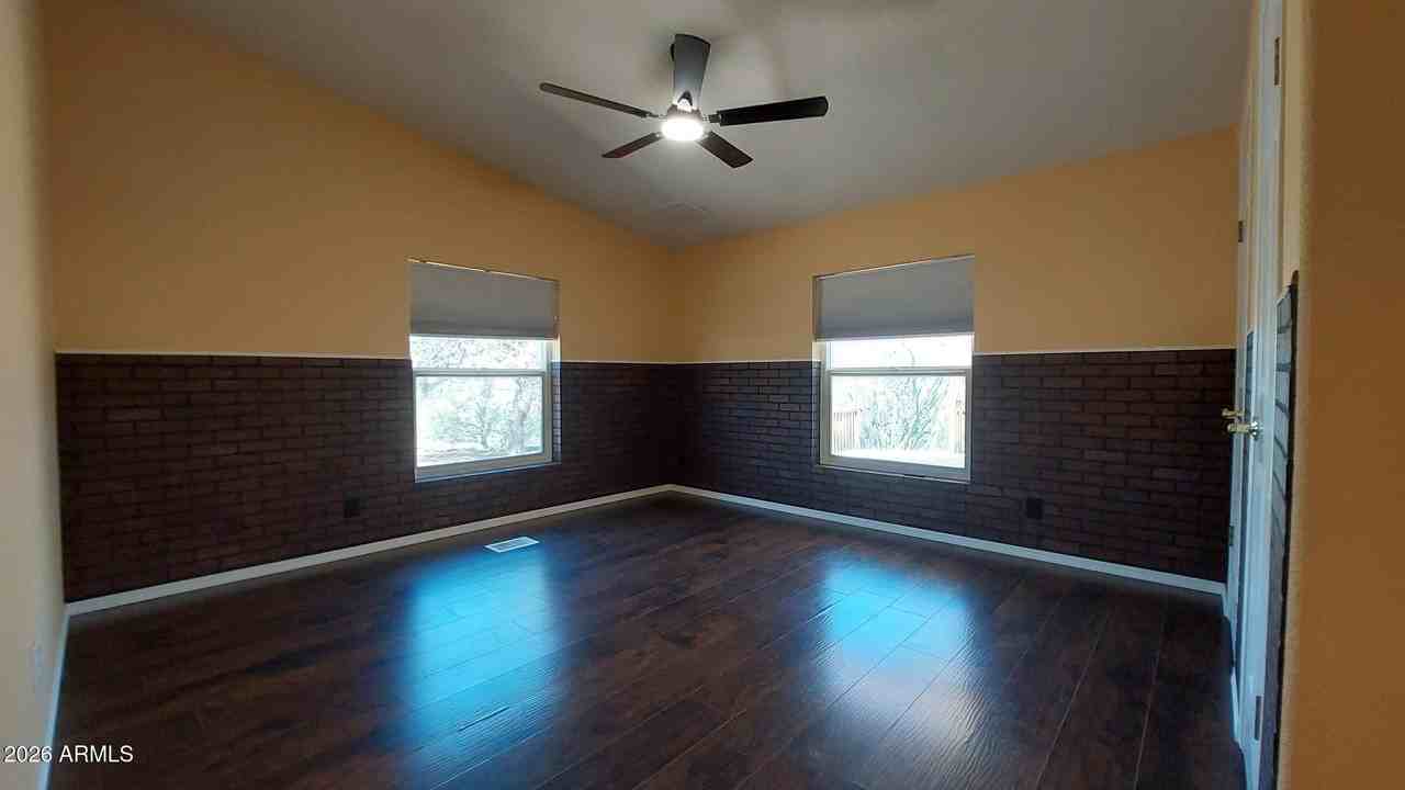 43828 N 12th St - Photo 7 of 29