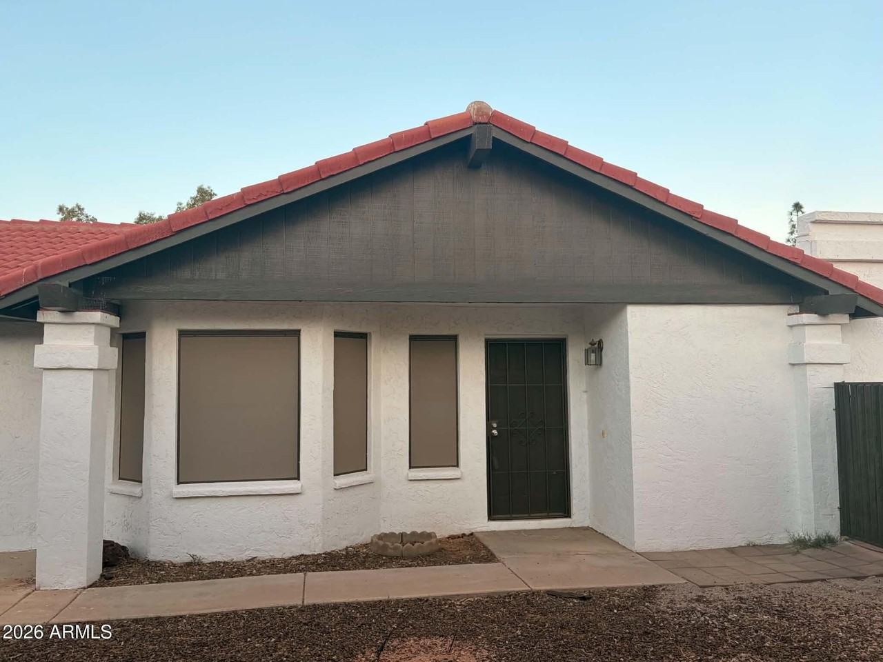 1151 W Laredo St - Photo 2 of 20