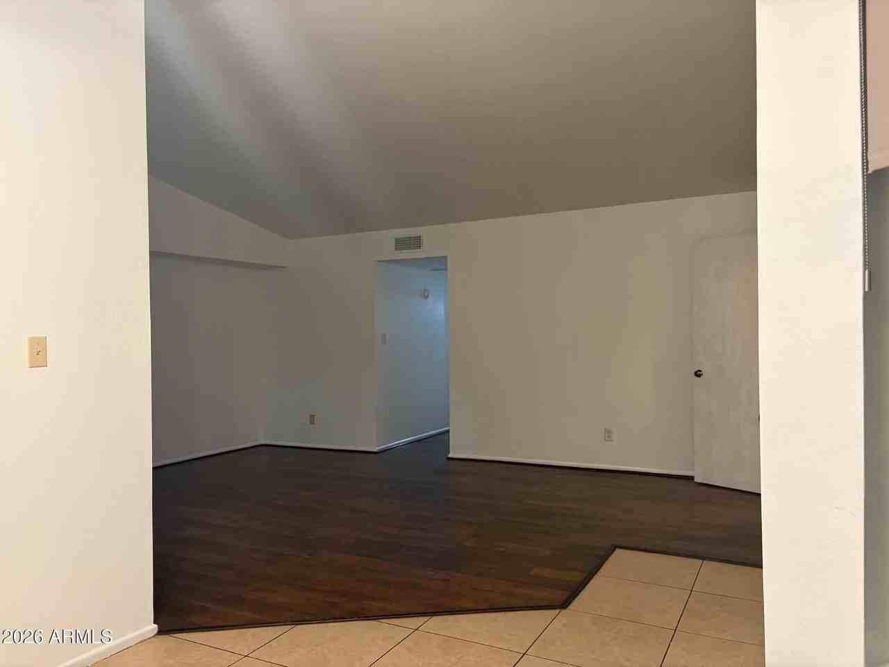 1151 W Laredo St - Photo 5 of 20