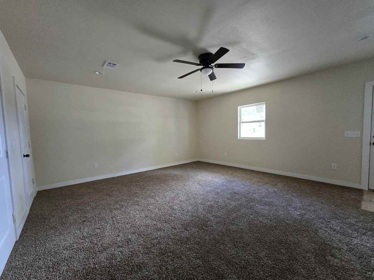 3435 Kenwood Dr - Photo 7 of 13