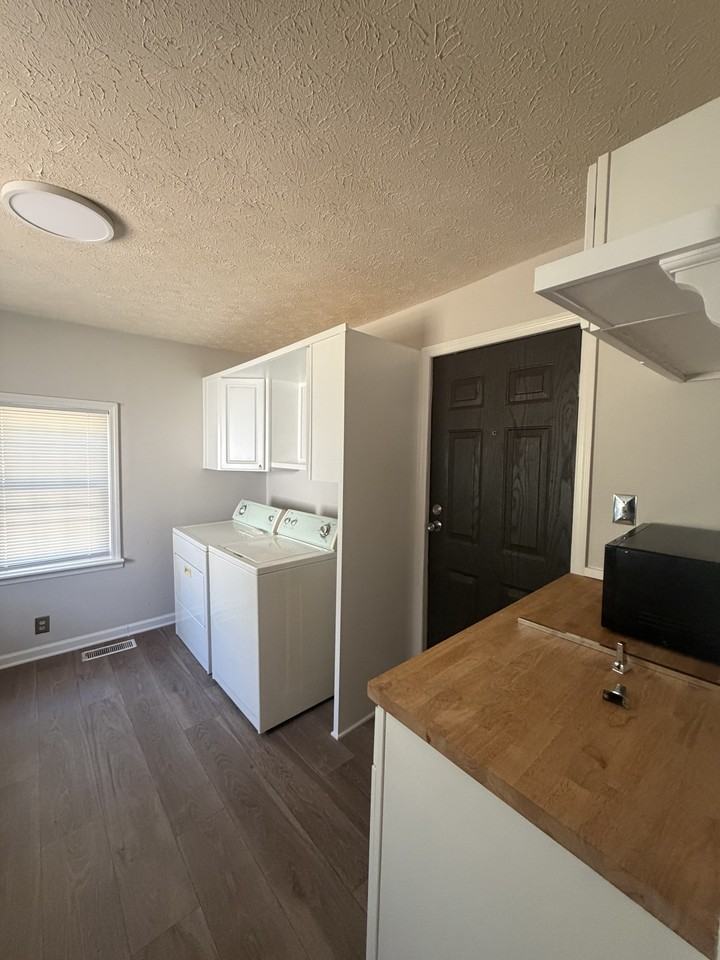 921 N Wayne St #1 - Photo 6 of 9
