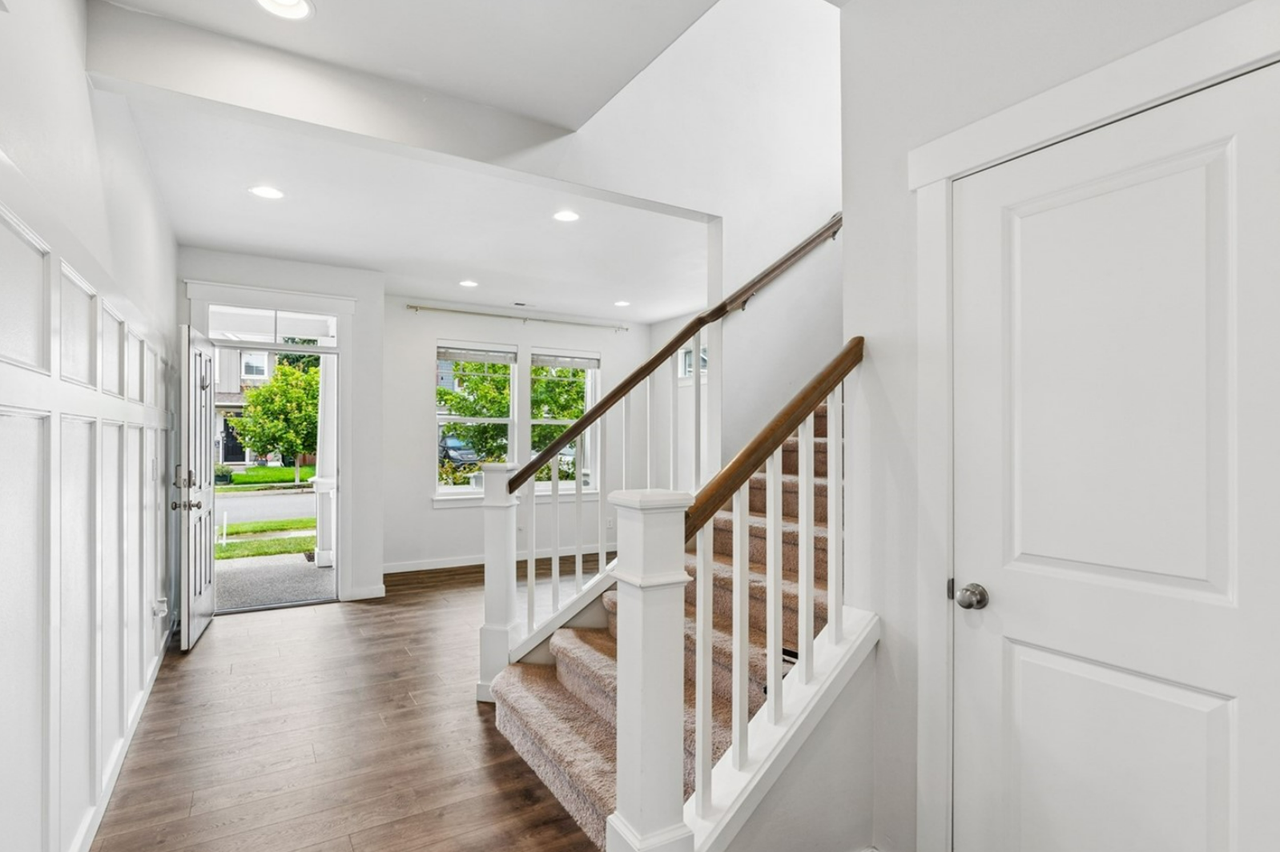 6813 Sweetgum Ave Ne #1 - Photo 3 of 28