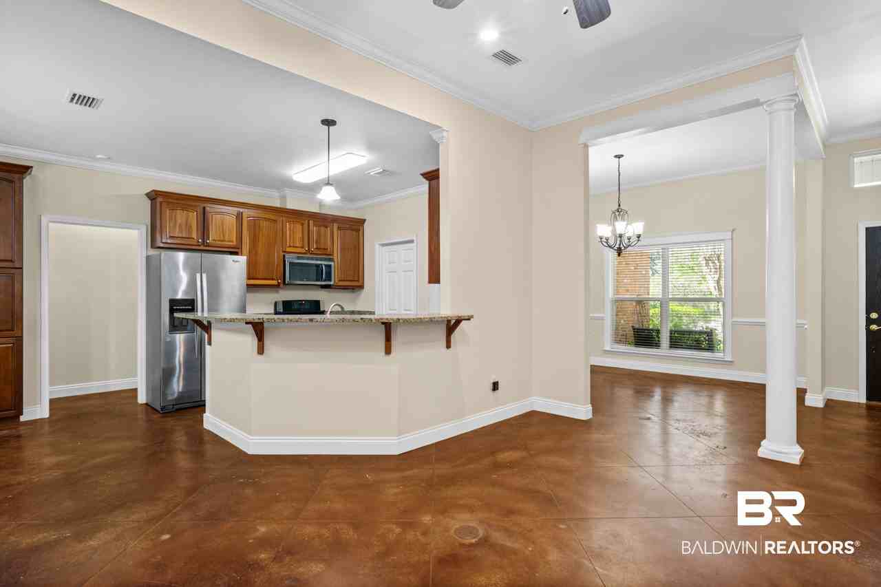 20720 Northwood St - Photo 6 of 28