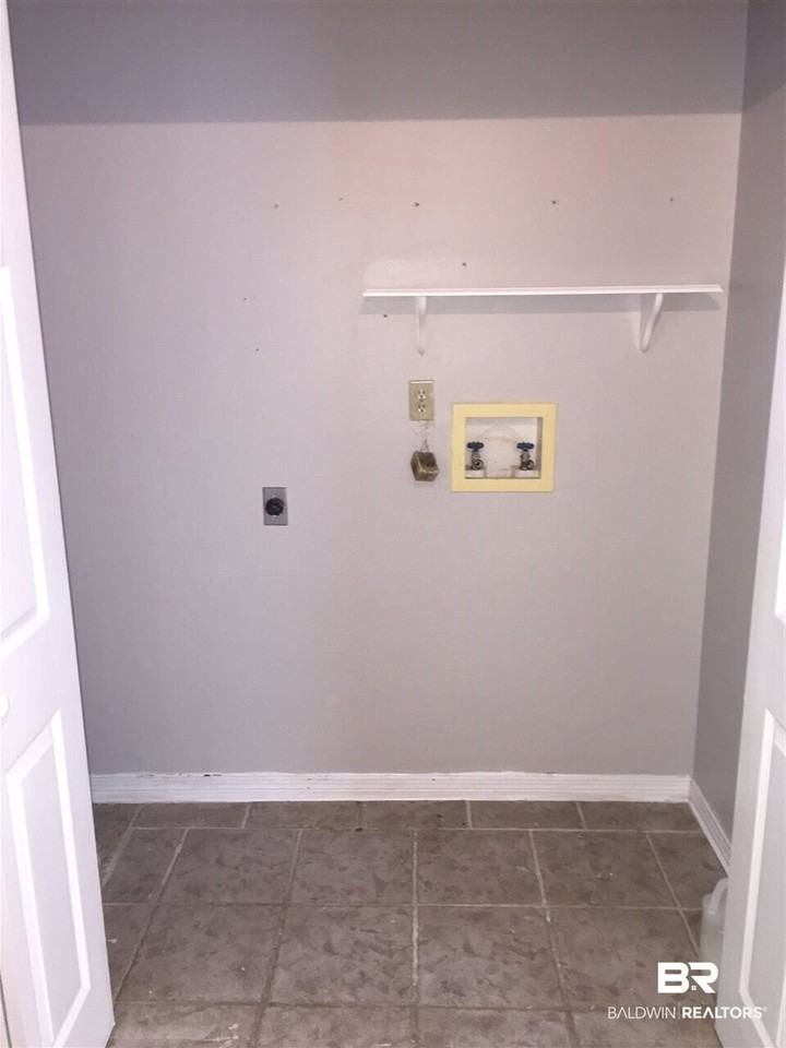 6919 Park Dr - Photo 5 of 12