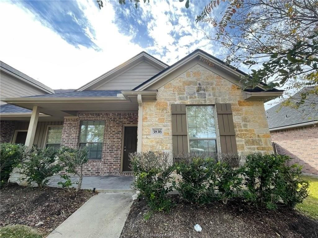 3838 Oldenburg Ln - Photo 2 of 23