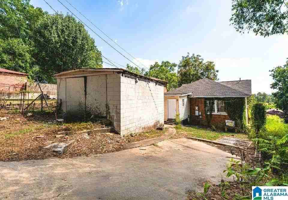 2812 20th Place Ensley - Photo 3 of 18