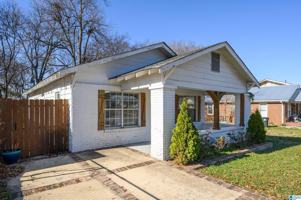 featured image of 1600 Center St