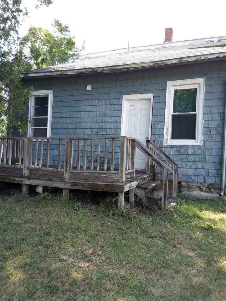 81 Maple St - Photo 2 of 19