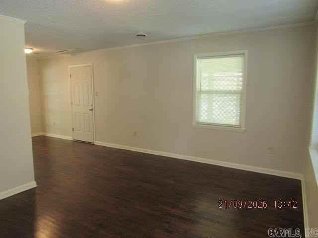 1315 Fairlane Dr - Photo 3 of 19