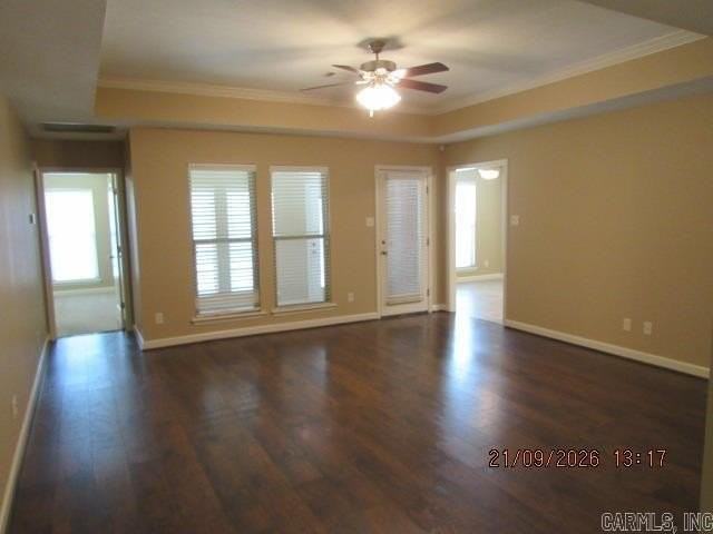 2230 Linda Dr - Photo 2 of 17