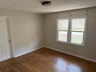 1713 Strawberry Ln - Photo 4 of 17
