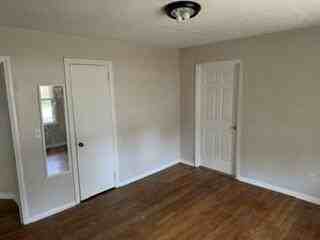 1713 Strawberry Ln - Photo 5 of 17