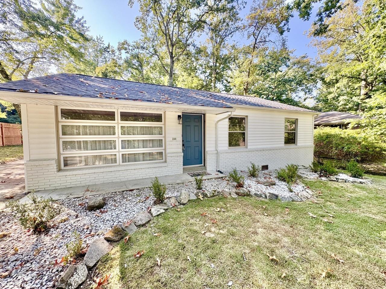 922 Ridgeway Ave - Photo 4 of 24