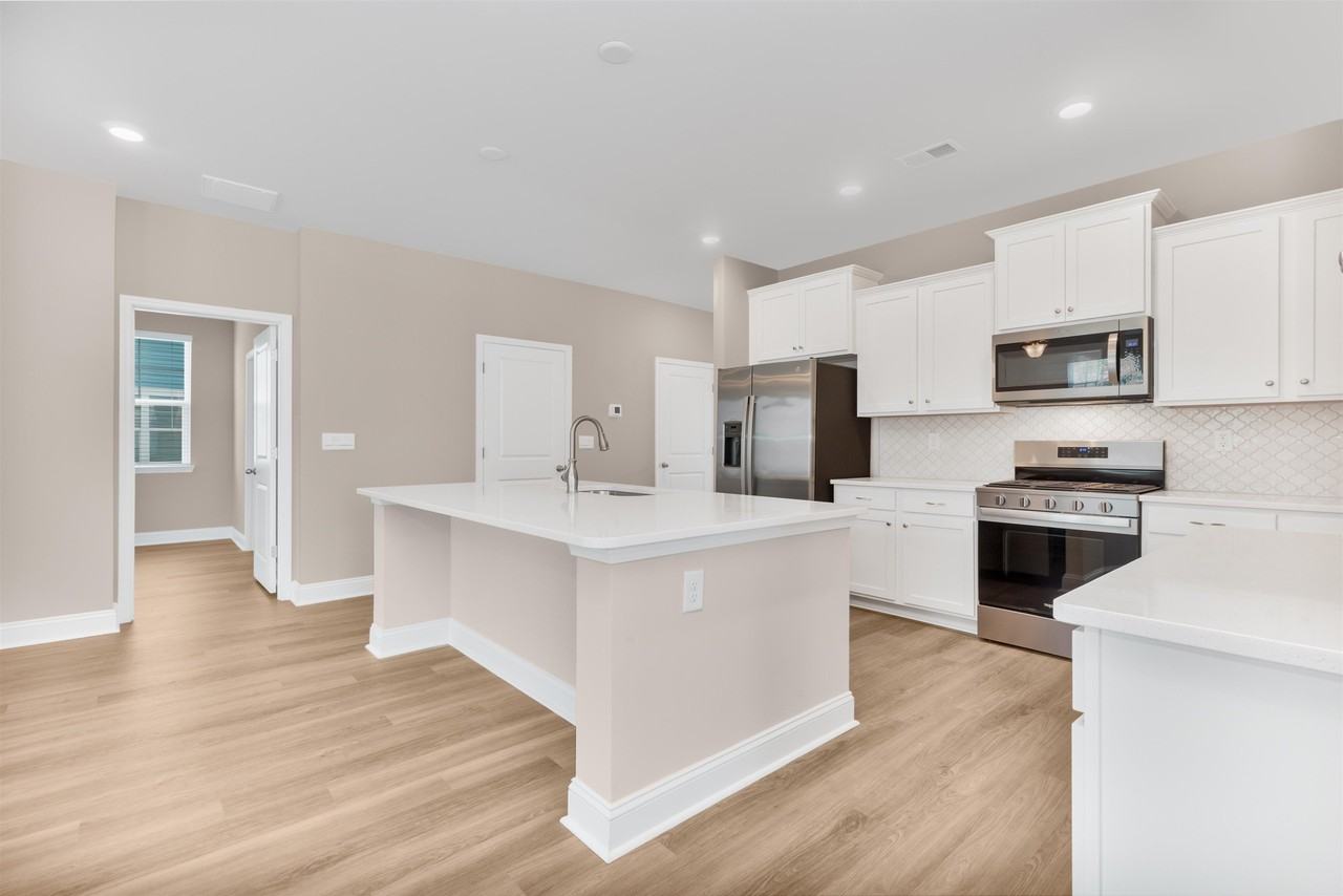 7068 Shooting Star Way - Photo 6 of 40