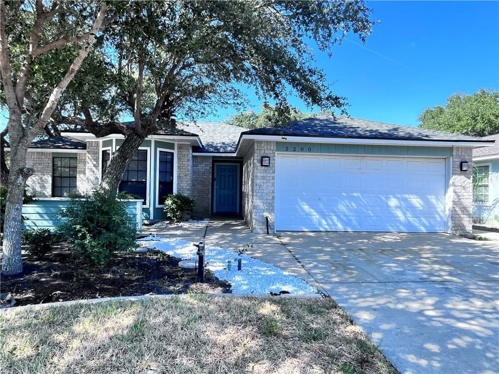 2200 Spring Park Dr - Photo 3 of 31