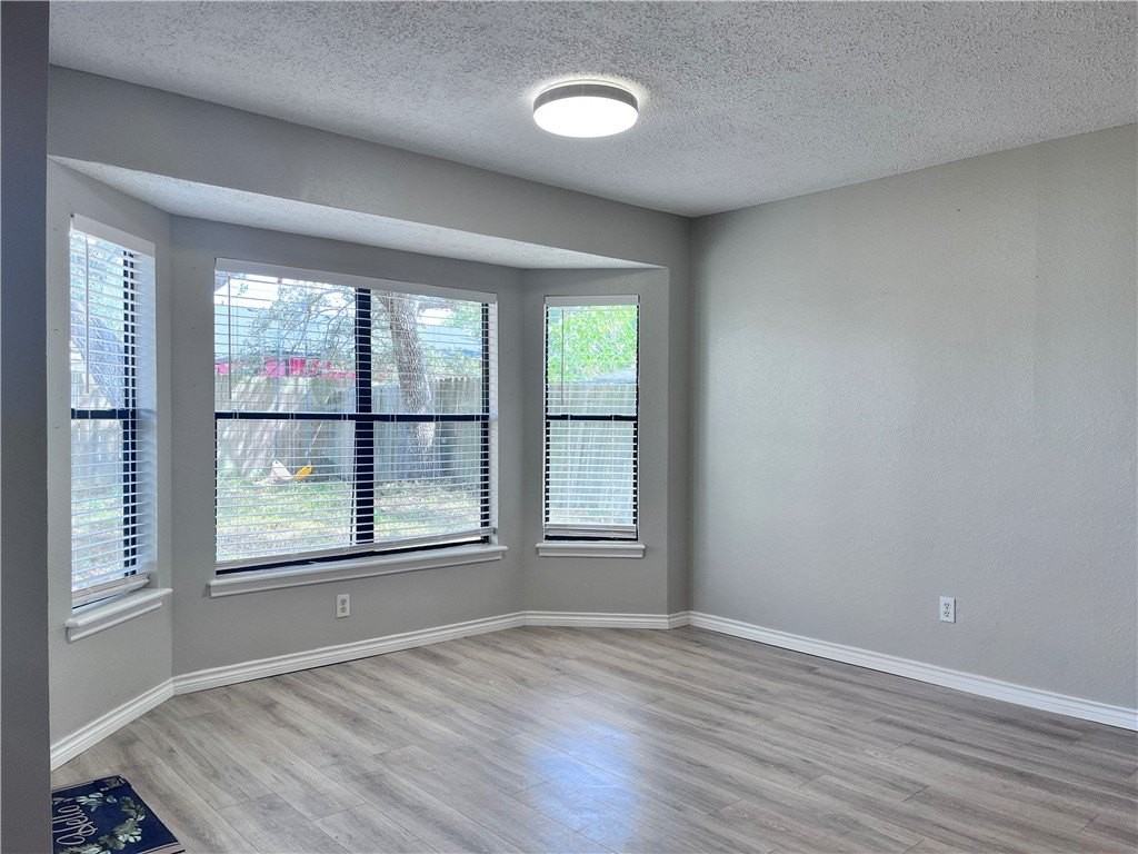 2200 Spring Park Dr - Photo 7 of 31