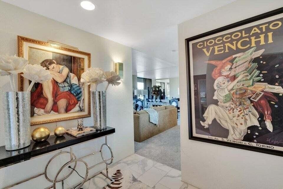 910 Island Dr #302 - Photo 7 of 27