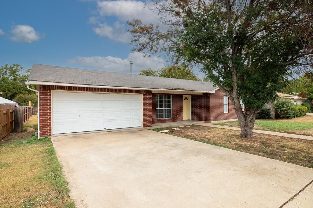 703 Dawn Ln - Photo 2 of 16