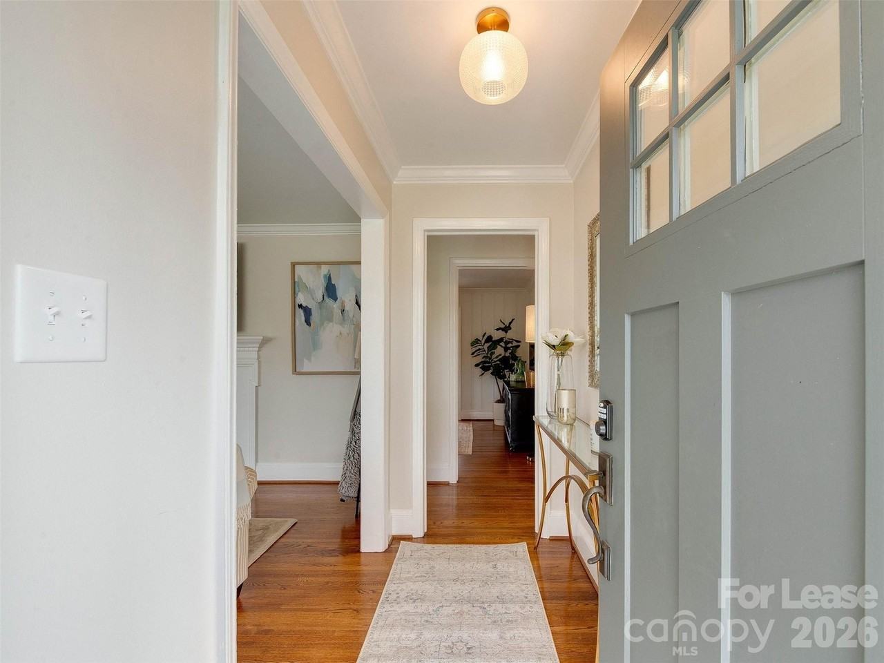 3221 Sunset Dr - Photo 4 of 48