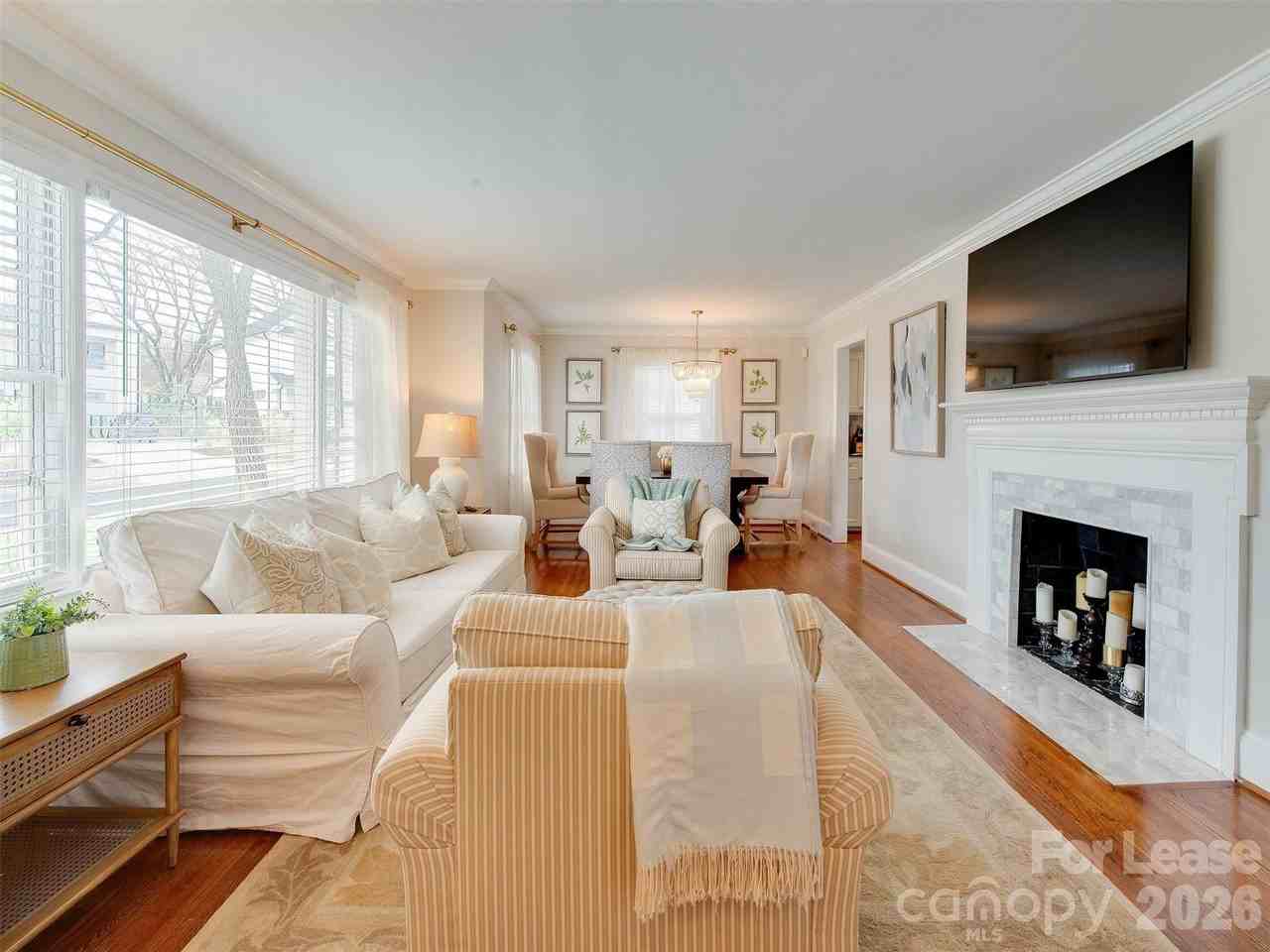 3221 Sunset Dr - Photo 7 of 48