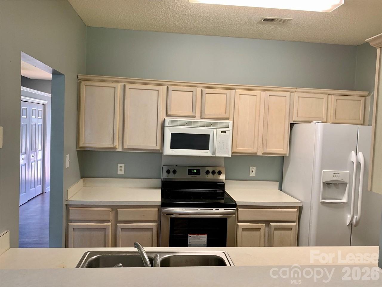 5307 Waverly Lynn Ln - Photo 2 of 15