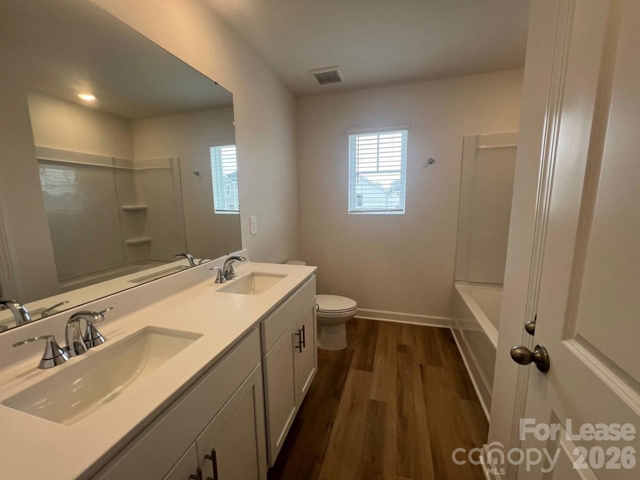1281 30th Street Ln Ne - Photo 4 of 20
