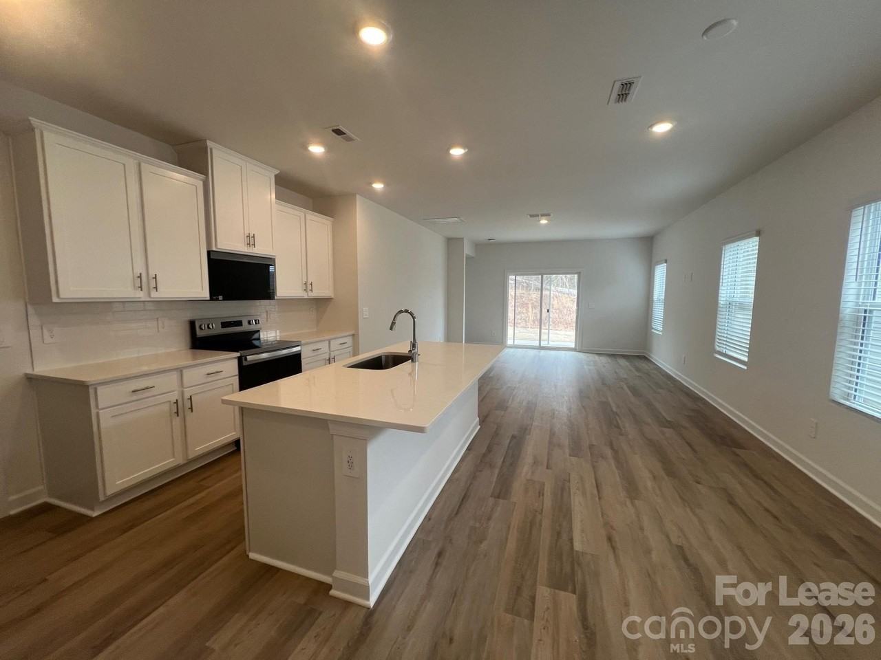 1281 30th Street Ln Ne - Photo 5 of 20
