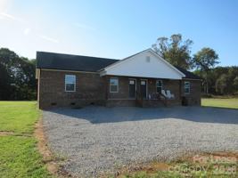 featured image of 419 Northbrook Iii School Rd