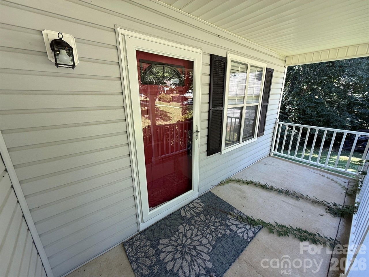 8006 Maxwelton Dr - Photo 3 of 18