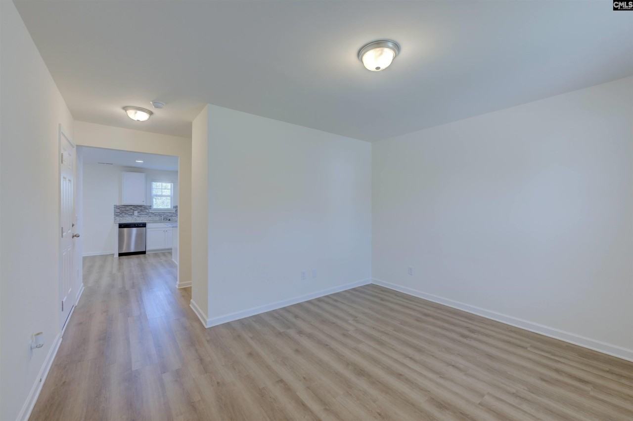 280 Savannah Wood Rd - Photo 3 of 18