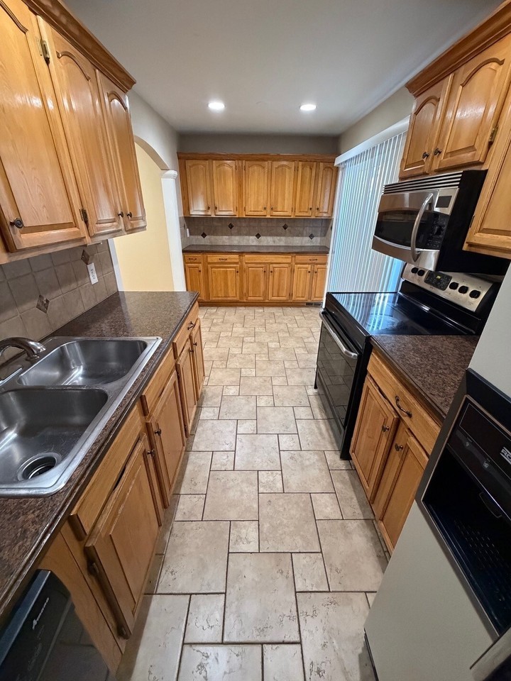6436 E MISSISSIPPI AVE - Photo 5 of 18