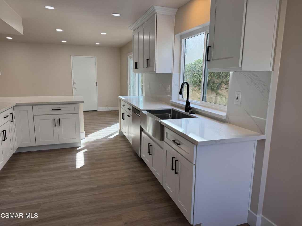 12475 Sunnyglen Dr - Photo 4 of 35