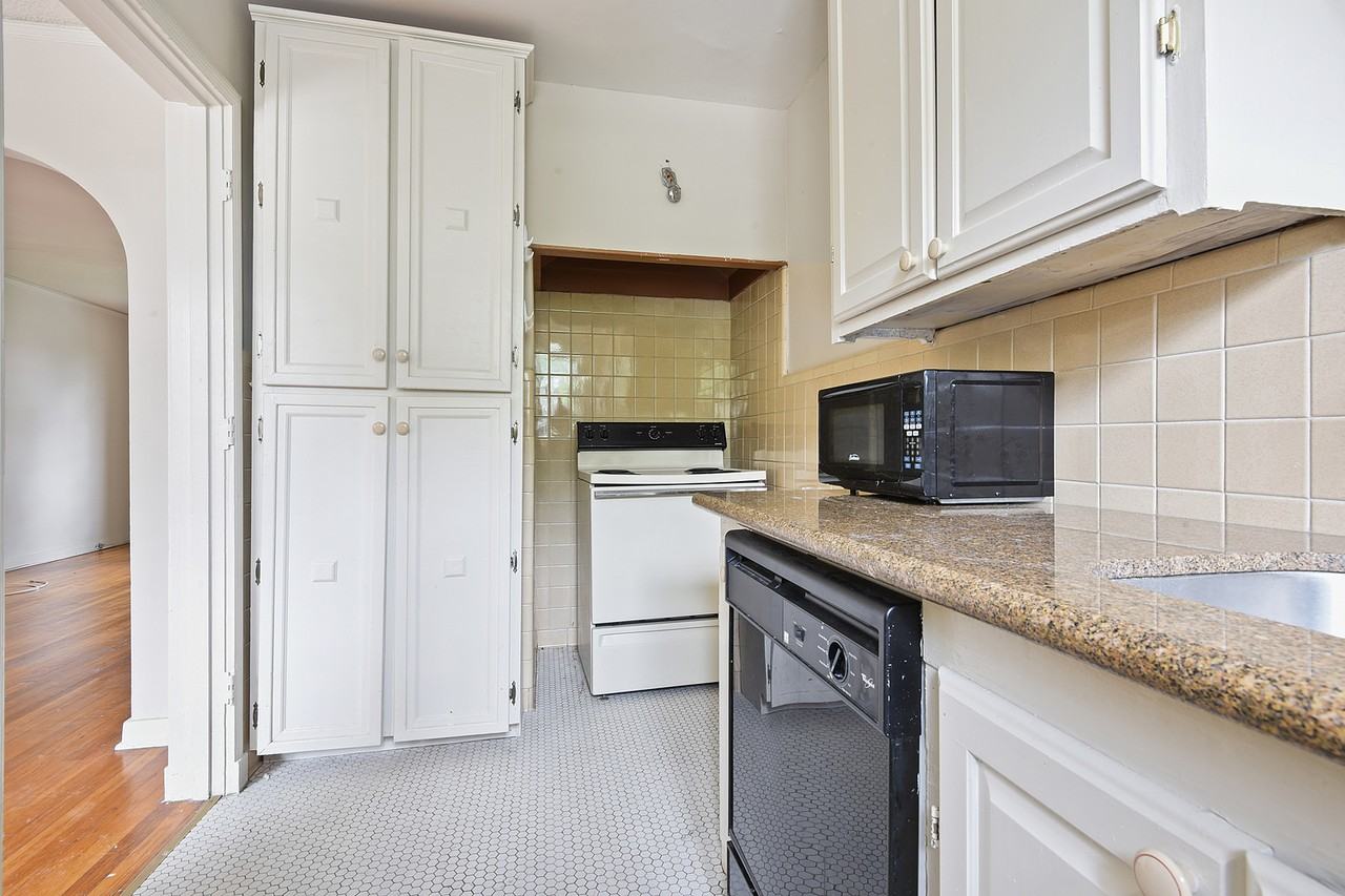 Southdowns Apartments - Photo 7 of 17