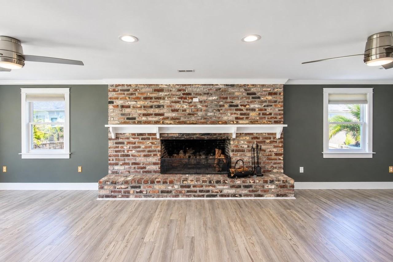 823 Jordan St - Photo 4 of 26