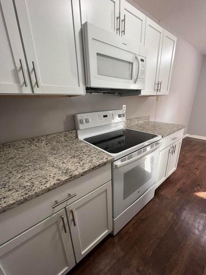 109 N Miller St #B - Photo 4 of 15