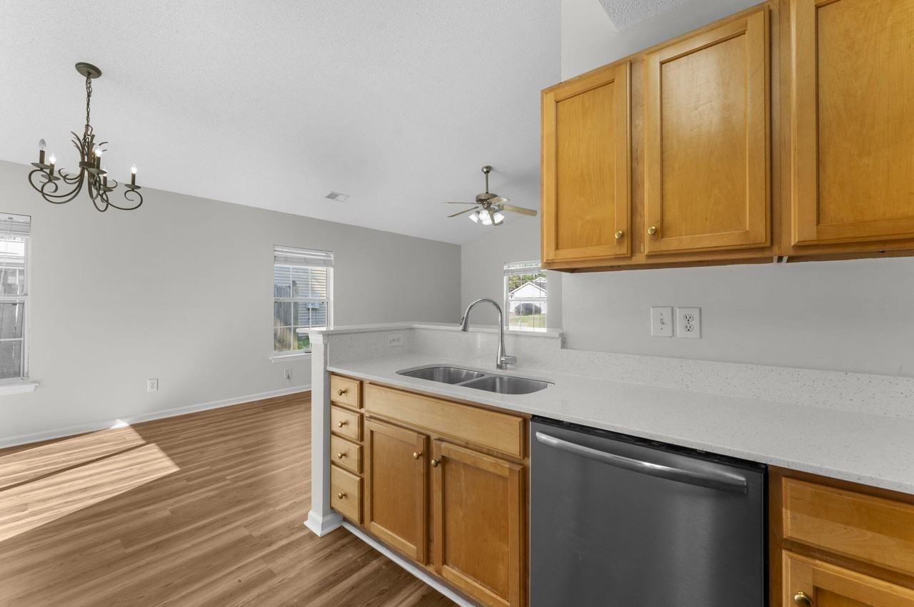 407 Beverly Dr - Photo 6 of 21